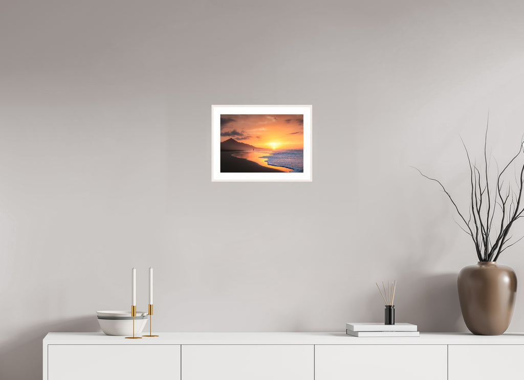 Sunset Angler at Cofete, Fuerteventura, 30 x 20 cm, framed Weiß