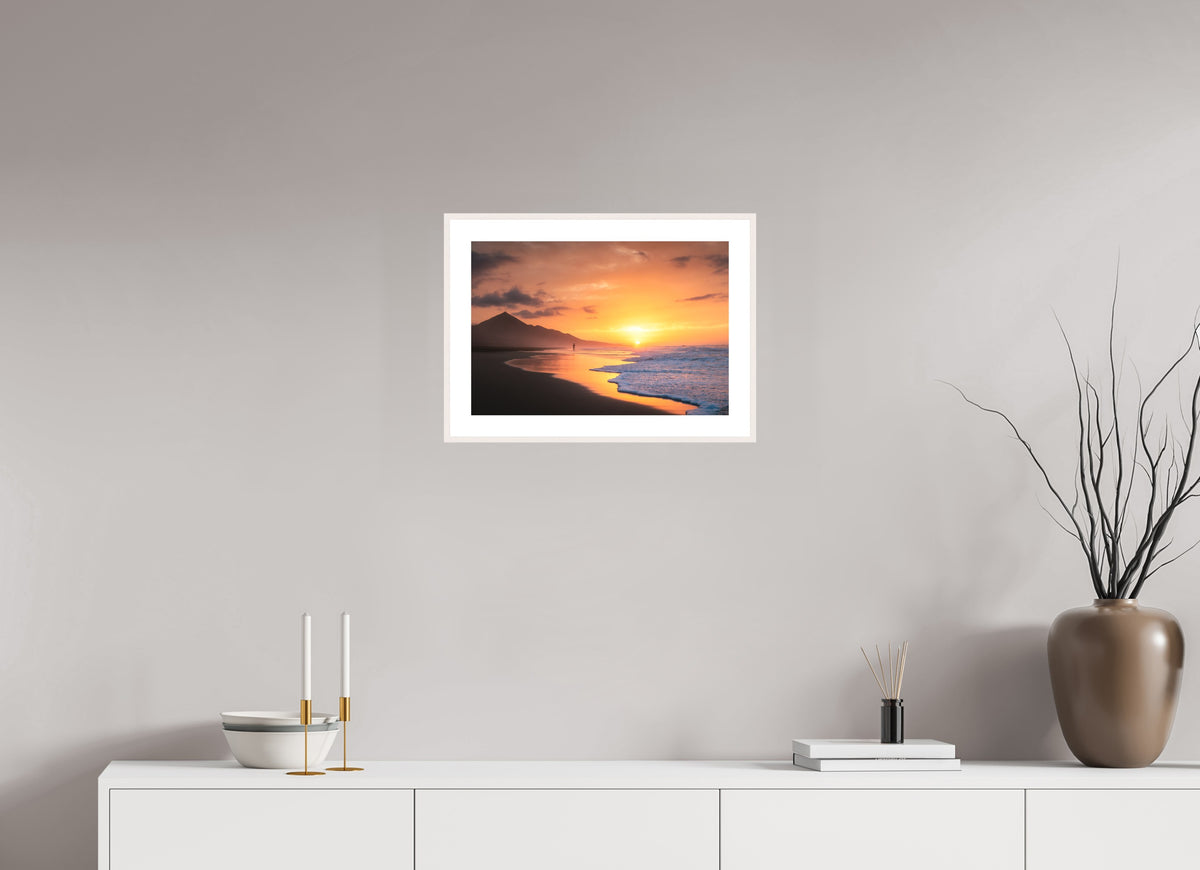 Sunset Angler at Cofete, Fuerteventura, 45 x 30 cm, framed Weiß