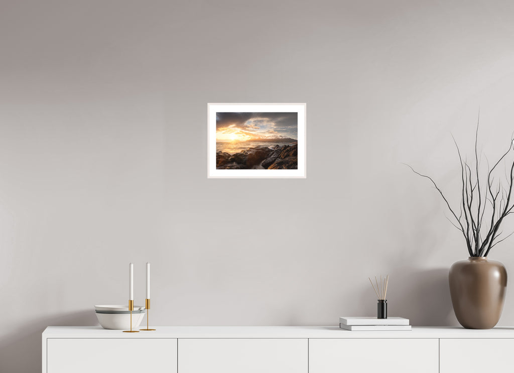 Sunset over Ushuaia, Argentine Patagonia, 30 x 20 cm, framed Weiß