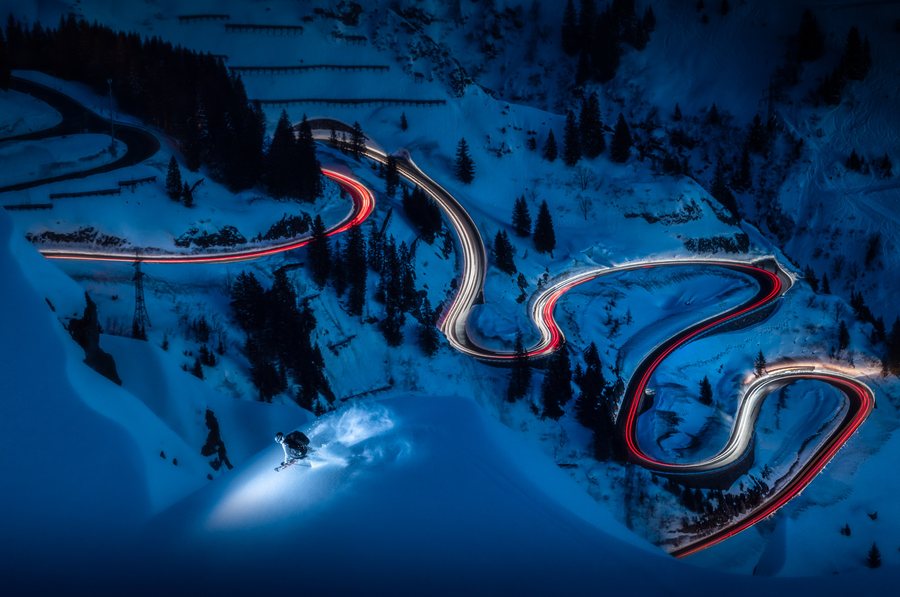 Red Bull Illume Image Quest 2023 finalist photo, a skier drawing lines of light in Zürs