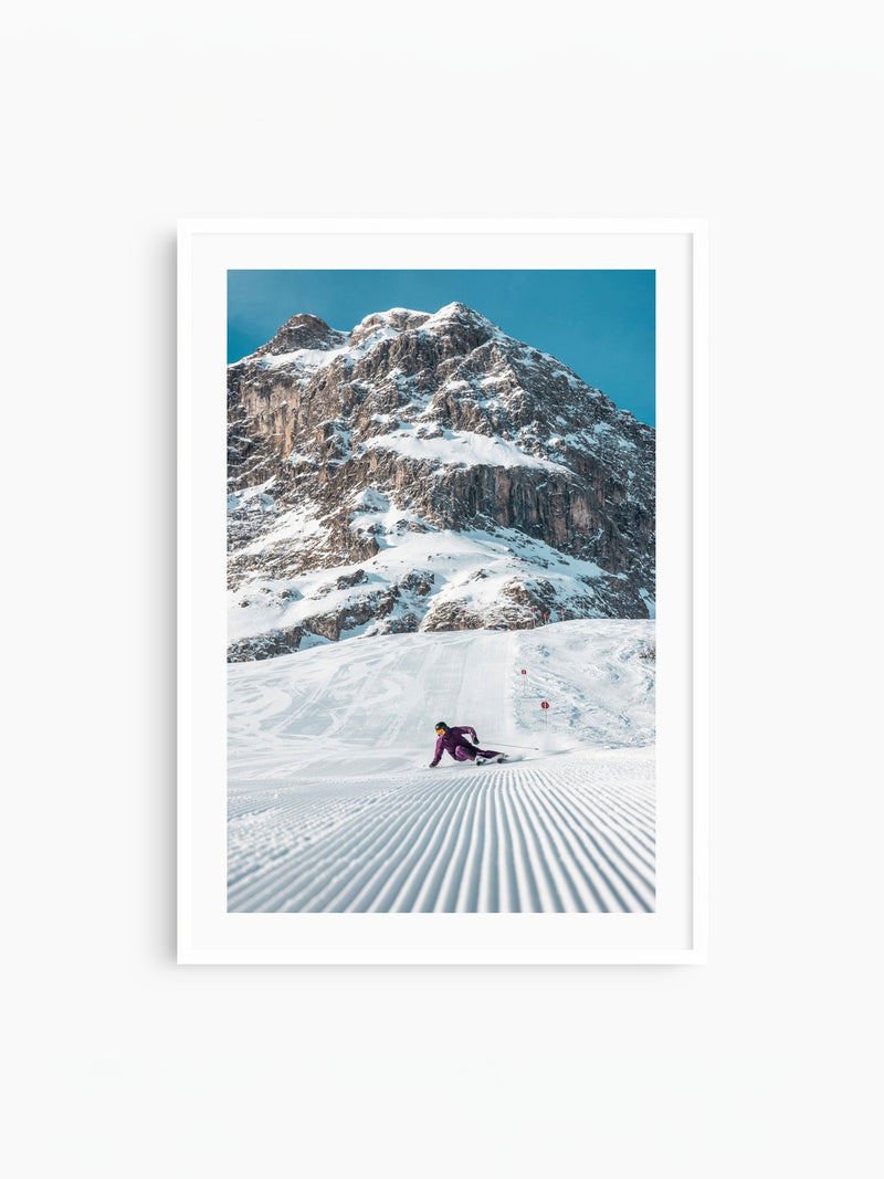 Carving in Zürs, Arlberg, white frame