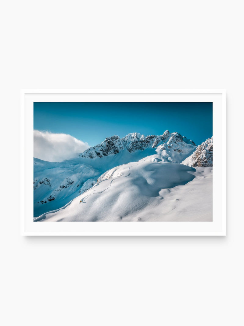 Freeride Curves, Lech Zürs, white frame