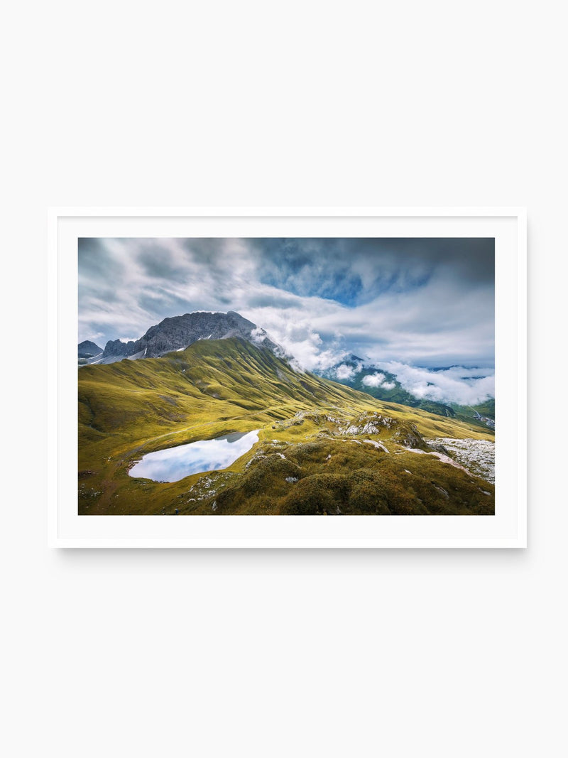 Monzabonsee Above Zürs, white frame
